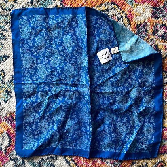 Men’s Wearhouse Silk Paisley Pocket Square - Picture 1 of 2